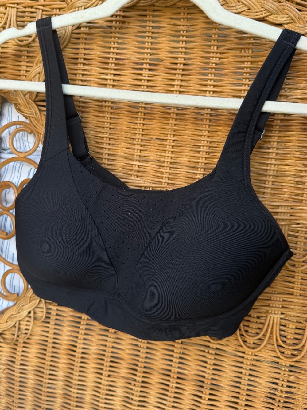 Lululemon compression sports bra